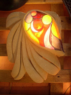 Applique pierre et vitrail